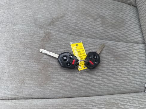 Used 2010 Subaru Legacy 2.5i Premium image 20