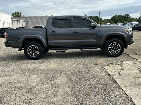 Used 2020 Toyota Tacoma TRD Sport RWD image 6