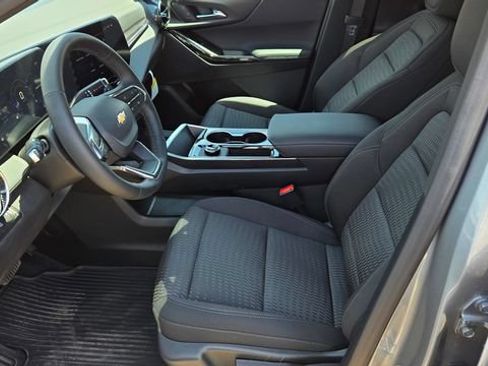 New 2026 Chevrolet Equinox LT w/ Safety and Technology Package FWD image 11