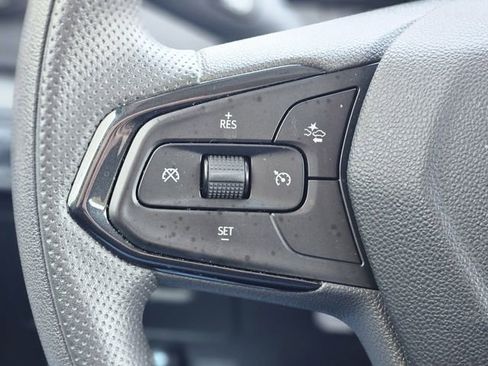 Used 2025 Chevrolet TrailBlazer LT FWD image 17