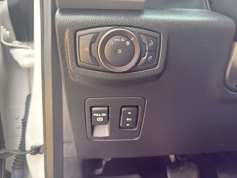 Used 2019 Ford F150 Raptor w/ Equipment Group 802A Luxury image 12