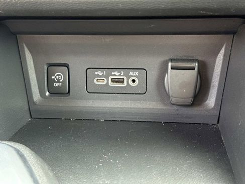 Certified 2024 Nissan Sentra SV FWD image 24