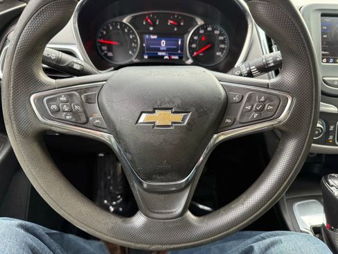 Used 2020 Chevrolet Equinox LT image 12