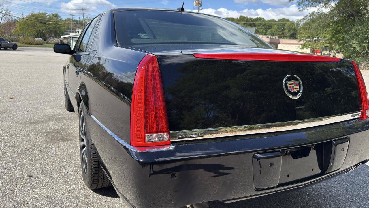 Used 2007 Cadillac DTS Performance FWD image 12