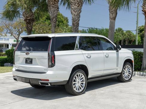 Used 2023 Cadillac Escalade Premium Luxury w/ Performance Package AWD/4WD image 8