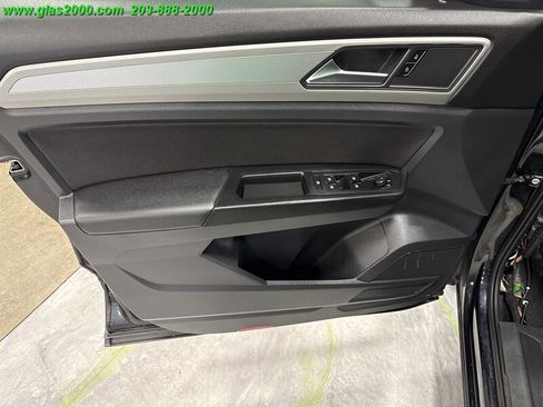 Used 2020 Volkswagen Atlas Cross Sport S image 25