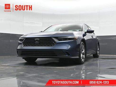 Used 2024 Honda Accord EX image 41