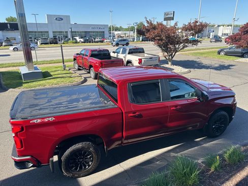 Used 2021 Chevrolet Silverado 1500 RST w/ LPO, Dark Essentials Package AWD/4WD image 4