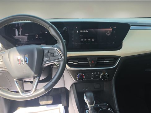 Used 2024 Buick Encore GX Preferred w/ Advanced Technology Package FWD image 15