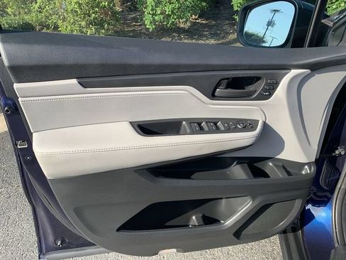 Used 2019 Honda Odyssey EX-L image 17