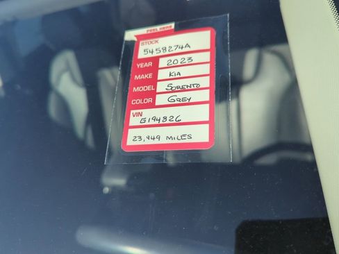 Certified 2023 Kia Sorento S w/ Panoramic Sunroof Package image 5