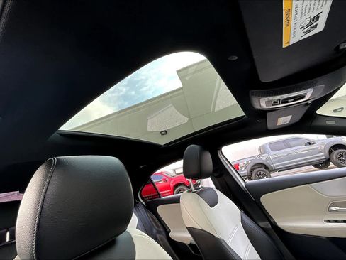 Used 2021 Mercedes-Benz A 35 AMG 4MATIC image 11