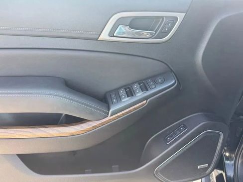 Used 2019 GMC Yukon XL Denali w/ Denali Ultimate Package image 12