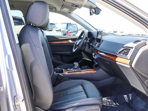 Used 2023 Audi Q5 2.0T Premium w/ Convenience Package image 23