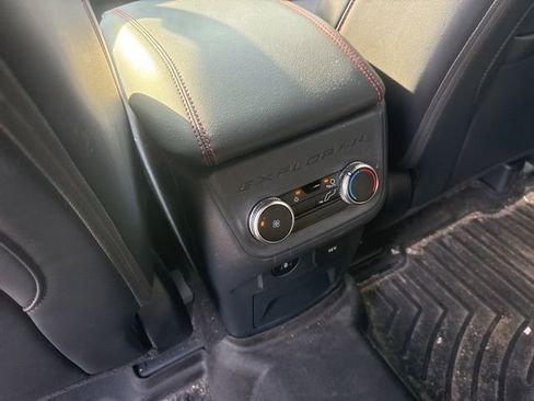 Used 2025 Ford Explorer ST-Line AWD/4WD image 25