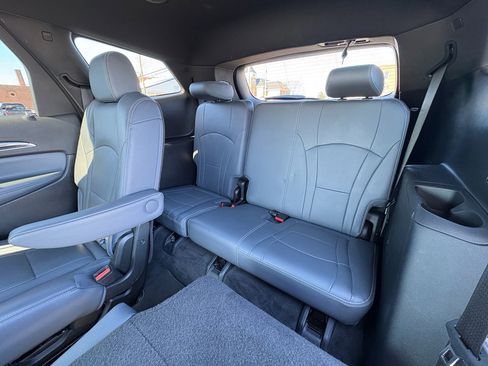 Used 2022 Buick Enclave Premium image 23