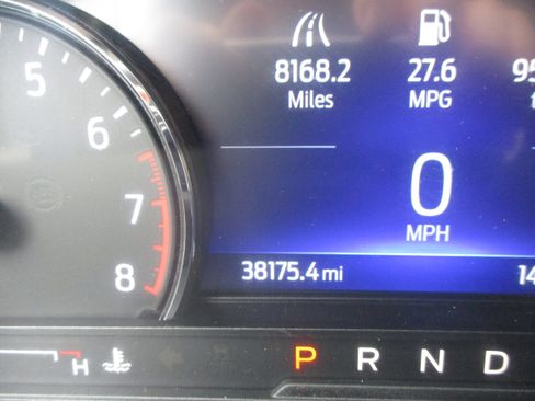 Used 2023 Ford Explorer XLT w/ Equipment Group 202A image 24