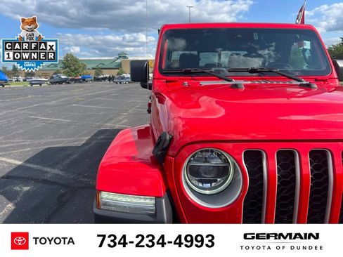 Used 2020 Jeep Gladiator Overland AWD/4WD image 16