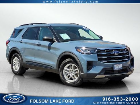 Used 2026 Ford Explorer Active AWD/4WD image 1