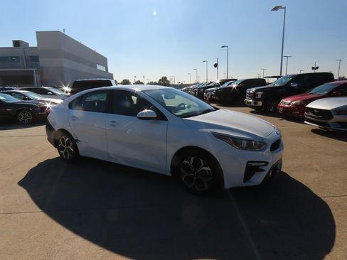 Used 2019 Kia Forte LXS image 7