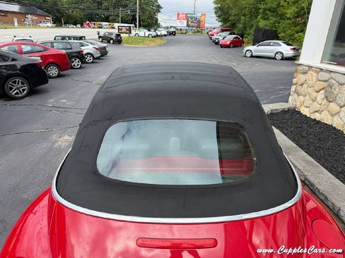 Used 2006 Volkswagen Beetle Convertible w/ Package 1 FWD image 36