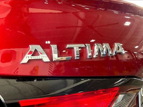 Used 2019 Nissan Altima 2.5 Platinum image 41