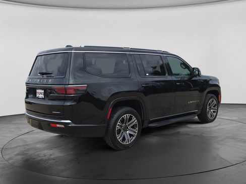 Used 2024 Jeep Wagoneer Series II AWD/4WD image 10