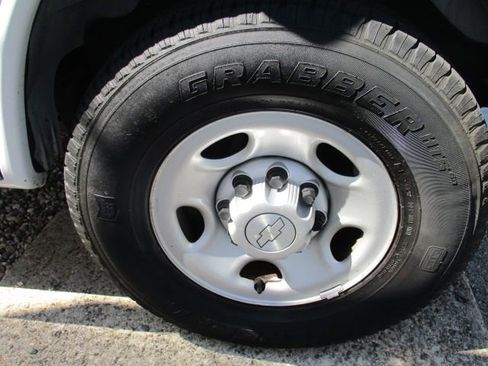 Used 2019 Chevrolet Express 2500 w/ Driver Convenience Package RWD image 26