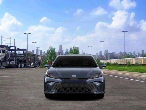 New 2026 Toyota Camry SE FWD image 17