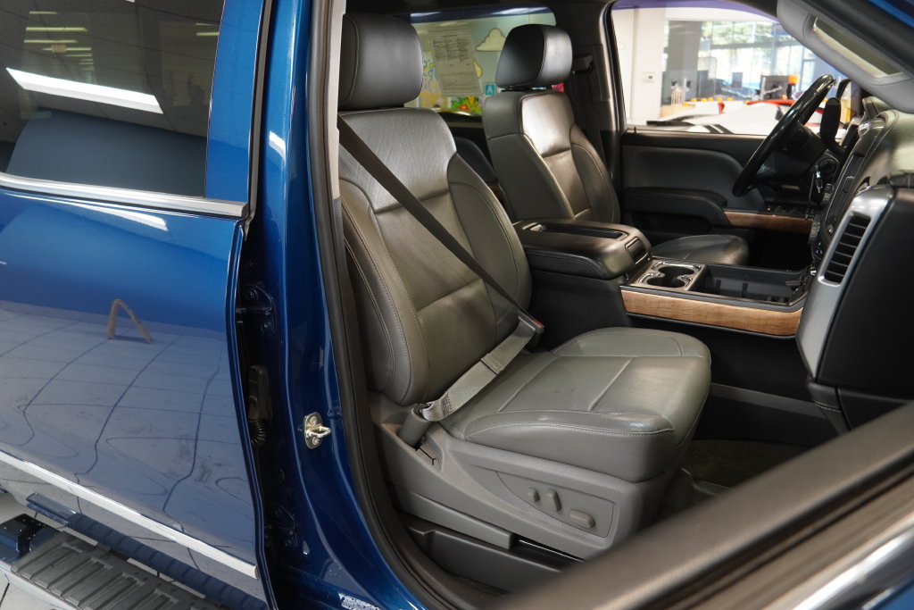 Used 2015 Chevrolet Silverado 1500 LTZ w/ LTZ Plus Package AWD/4WD image 61
