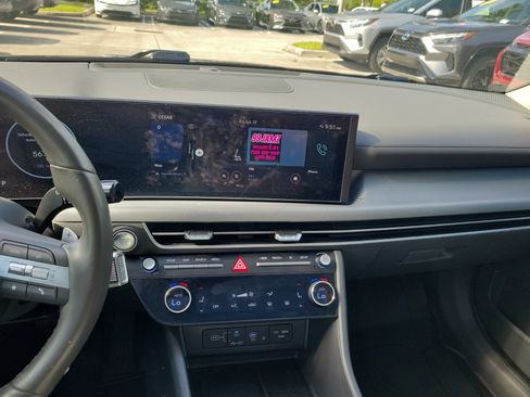 Used 2024 Hyundai Sonata SEL w/ Convenience Package FWD image 17