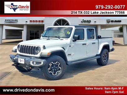 Used 2024 Jeep Gladiator Sport