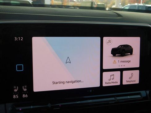 Used 2025 Volkswagen Atlas Cross Sport SE image 25