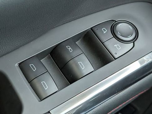 Used 2025 Chevrolet Traverse Z71 image 21