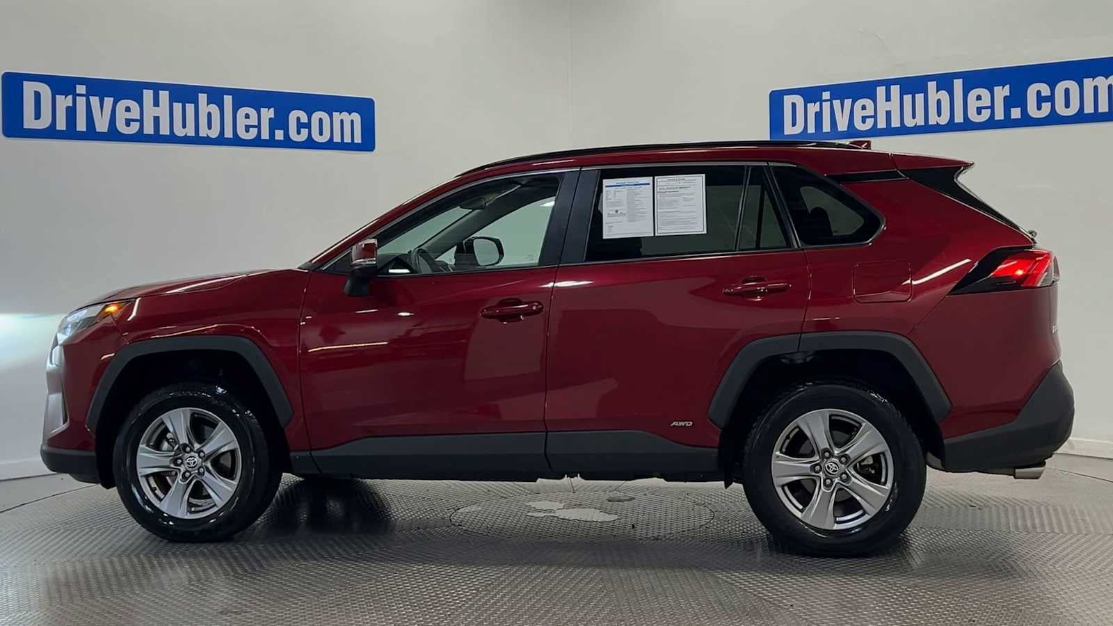 Used 2025 Toyota RAV4 XLE AWD/4WD image 5