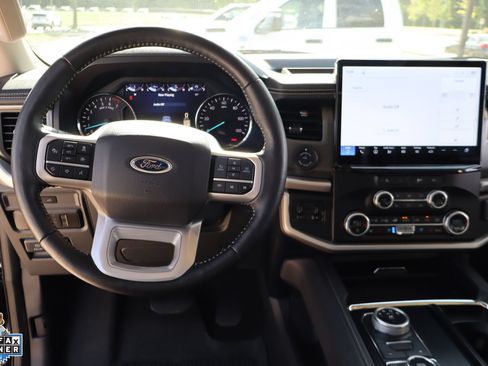 Used 2024 Ford Expedition Max XLT AWD/4WD image 18