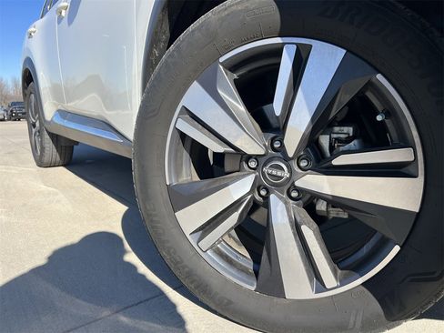 Certified 2023 Nissan Rogue SL w/ SL Premium Package image 7