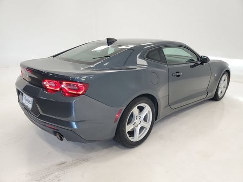 Used 2023 Chevrolet Camaro LT RWD image 5