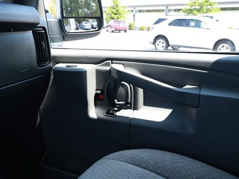 Used 2021 Chevrolet Express 2500 RWD image 23
