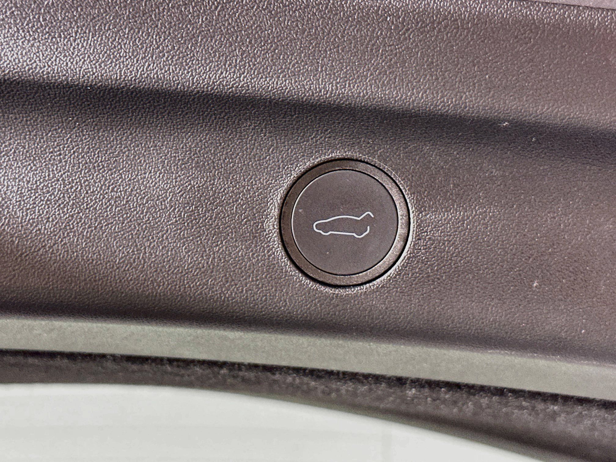 Used 2025 Tesla Model Y Long Range RWD image 29