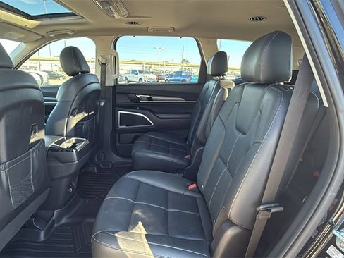 Used 2021 Kia Telluride EX w/ EX Premium Package image 17