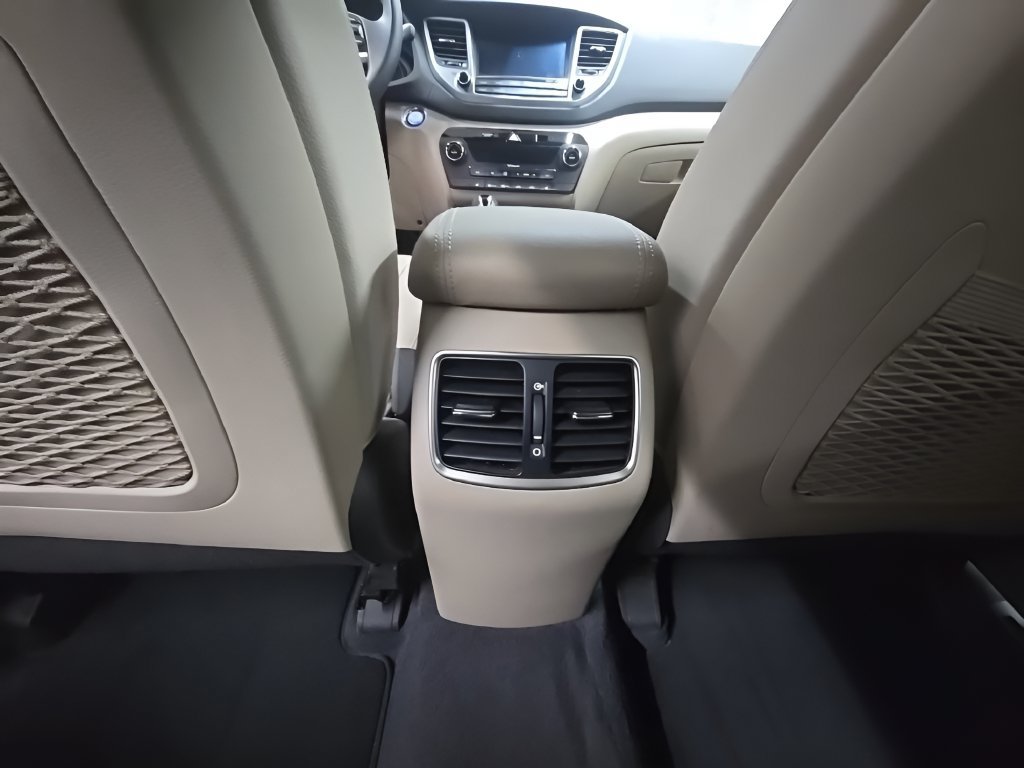 Used 2016 Hyundai Tucson Limited FWD image 28
