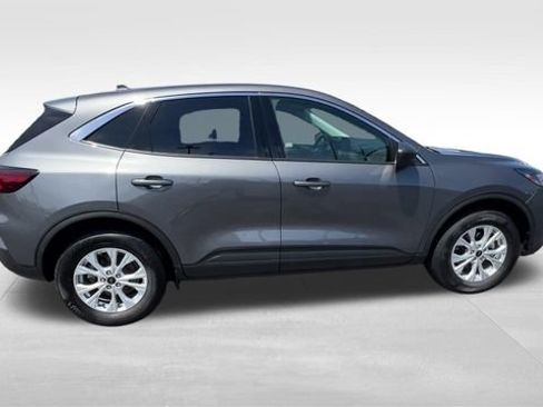 Used 2024 Ford Escape Active AWD/4WD image 8
