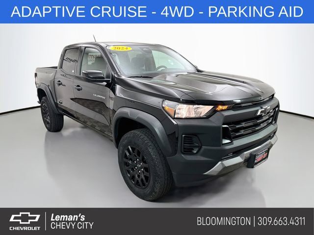 Used 2024 Chevrolet Colorado Trail Boss w/ Technology Package AWD/4WD image 1