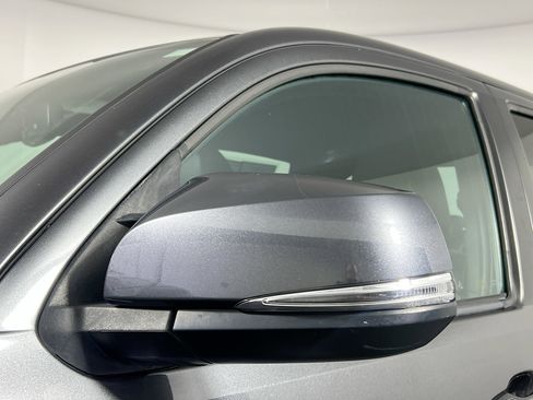 Used 2019 Toyota Tacoma TRD Sport image 12