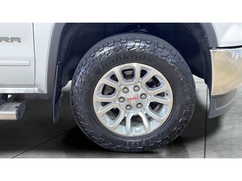 Used 2015 GMC Sierra 1500 SLE w/ SLE Value Package AWD/4WD image 20