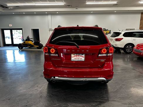 Used 2018 Dodge Journey Crossroad w/ Nav & Sun Group FWD image 6