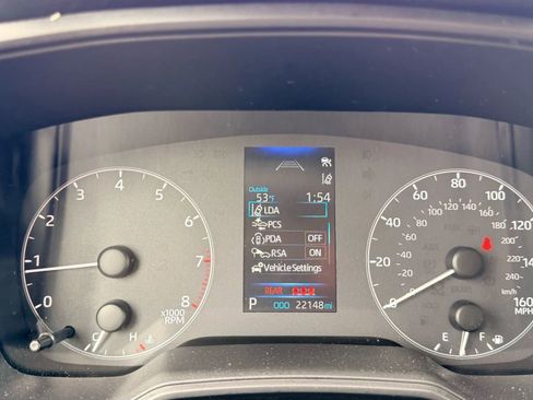 Used 2025 Toyota Corolla LE image 18