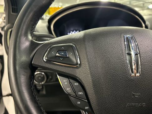 Used 2017 Lincoln MKX Reserve w/ Lincoln MKX Climate Package AWD/4WD image 13