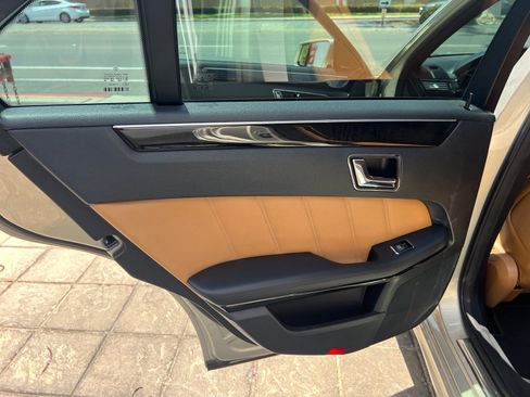 Used 2010 Mercedes-Benz E 350 Sedan image 28